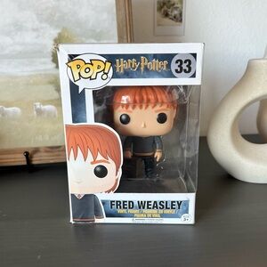 (Damaged box) | Vaulted #33 Fred Weasley Funko Pop Figure